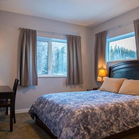 Downtown Whitehorse 4 Bedrooms Deluxe Condo المظهر الخارجي الصورة