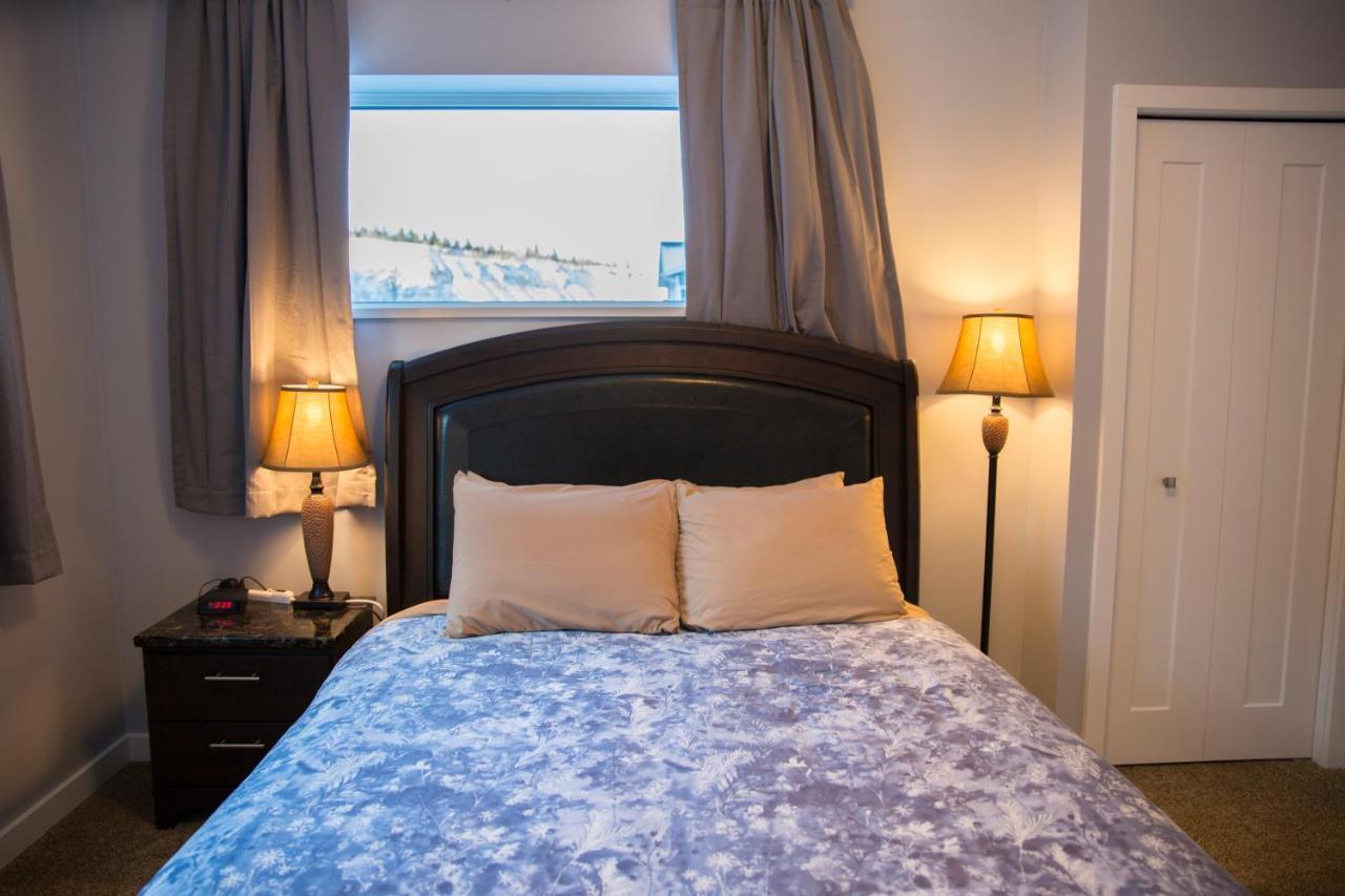 Downtown Whitehorse 4 Bedrooms Deluxe Condo المظهر الخارجي الصورة