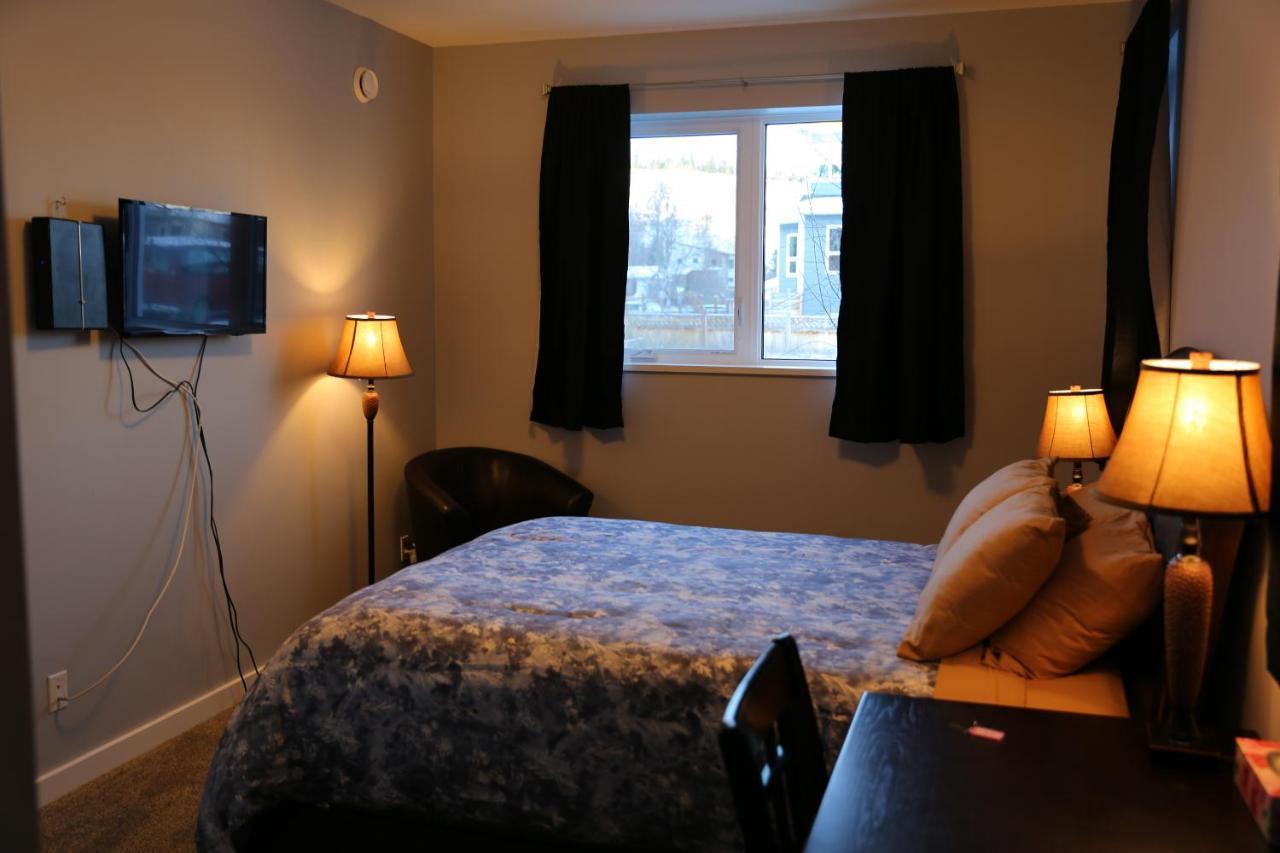 Downtown Whitehorse 4 Bedrooms Deluxe Condo المظهر الخارجي الصورة